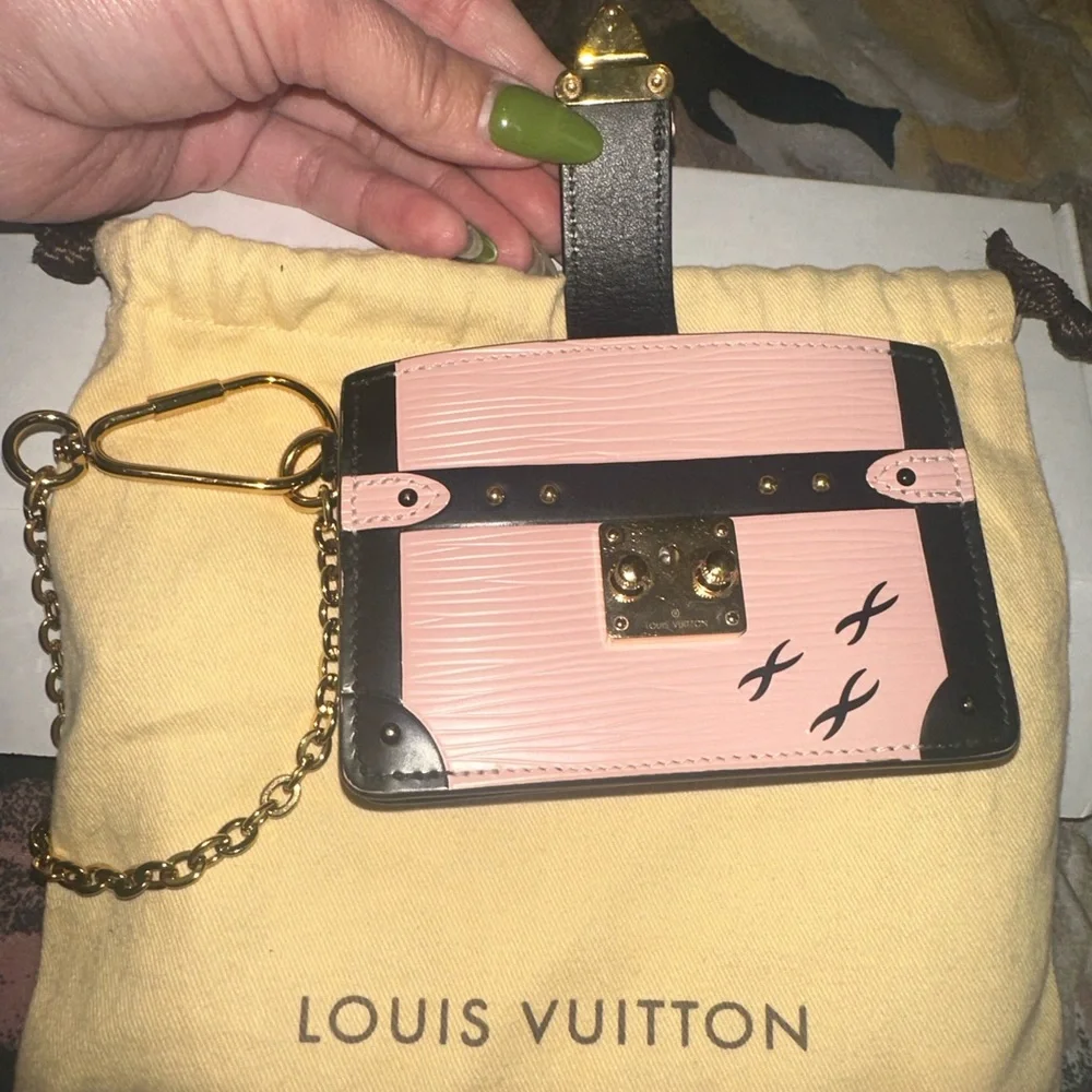 🎀 Louis Vuitton Rose Ballerine Epi Trunk multi cartes